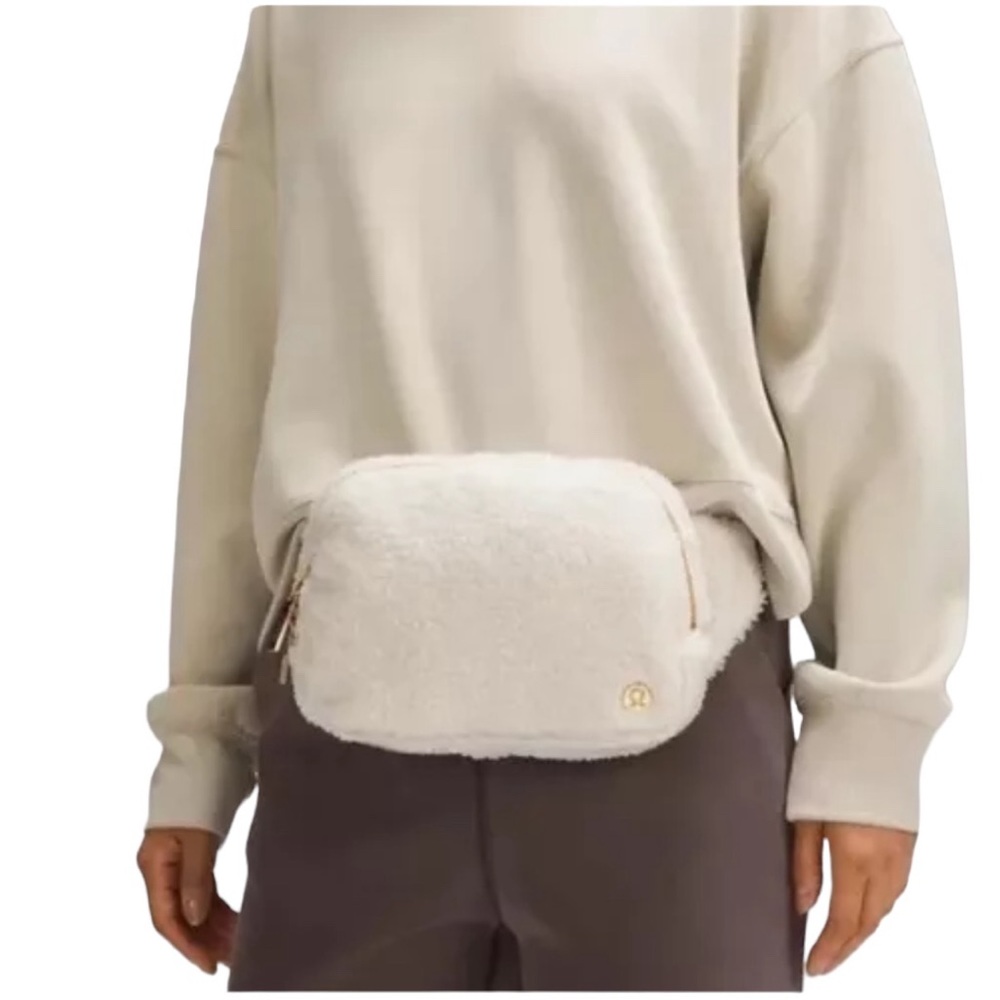Lululemon Everywhere Belt Bag Large 2L White Opal With Gold Hardware